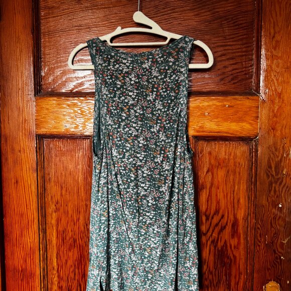 Soft and Sexy floral tank - Picture 3 of 3